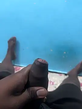 Snapshot of telugu_black_cock chatting on 04-16-26, 11:00 telugu black cock online show from 04-16-26, 11:00