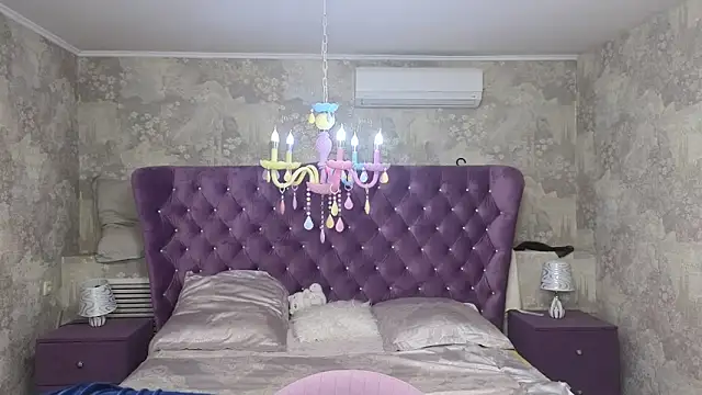 Snapshot of Fara_Flutte chatting on 05-20-26, 06:10 Fara Flutte online show from 05-20-26, 06:10