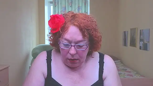 Snapshot of Fara_Flutte chatting on 04-24-26, 06:26 Fara Flutte online show from 04-24-26, 06:26
