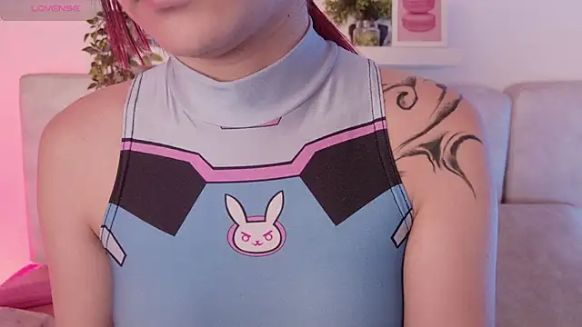 Hanni Dulce  online show from 04-09-26, 12:22