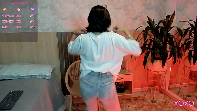 LiriaSweetie online show from 04-14-26, 01:16