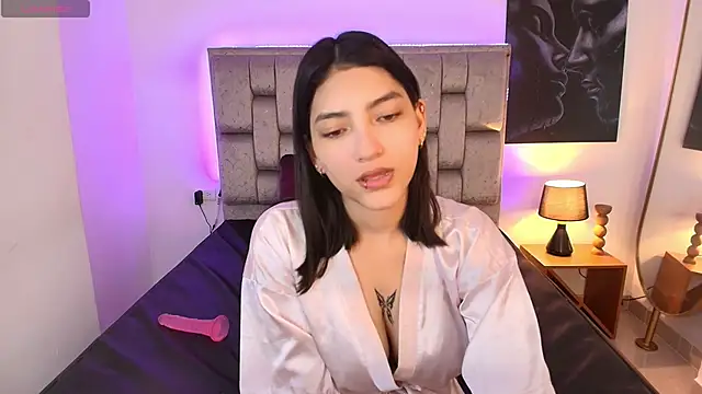 Snapshot of candy_tina chatting on 04-18-26, 04:53 candy tina online show from 04-18-26, 04:53