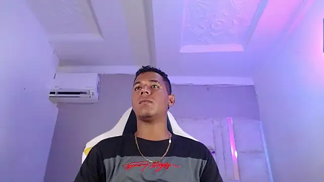 Leo 444  online show from 04-09-26, 12:55