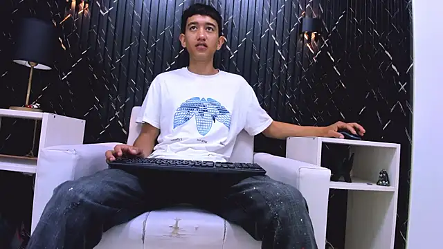 SmoothLatin  online show from 04-07-26, 02:19