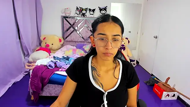 Snapshot of valery_taylor_1 chatting on 07-11-26, 01:50 valery taylor 1 online show from 07-11-26, 01:50