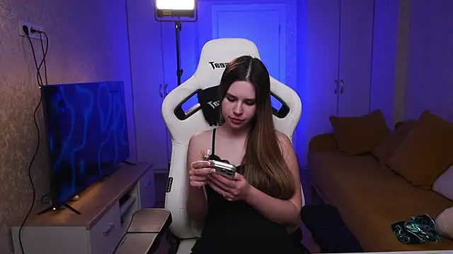 Justana online show from 04-07-26, 02:13