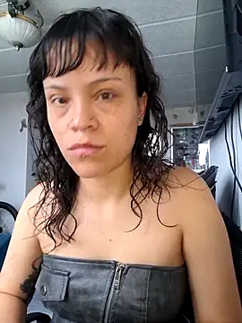 seijaku  online show from 04-16-26, 04:19