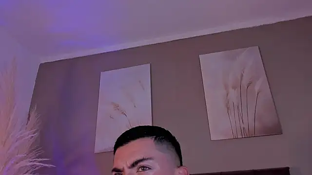 Snapshot of Alexander_Diazz chatting on 06-16-26, 11:32 Alexander Diazz online show from 06-16-26, 11:32