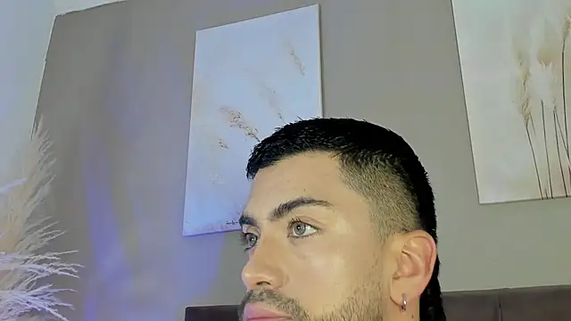 Snapshot of Alexander_Diazz chatting on 06-20-26, 04:12 Alexander Diazz online show from 06-20-26, 04:12