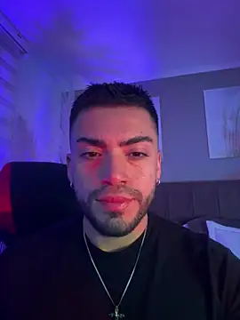 Snapshot of Alexander_Diazz chatting on 07-15-26, 01:45 Alexander Diazz online show from 07-15-26, 01:45