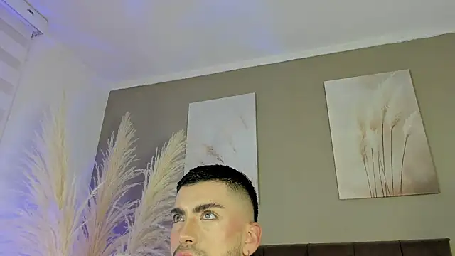 Snapshot of Alexander_Diazz chatting on 06-01-26, 01:55 Alexander Diazz online show from 06-01-26, 01:55