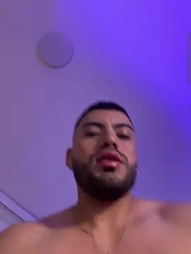 Snapshot of Alexander_Diazz chatting on 06-22-26, 04:37 Alexander Diazz online show from 06-22-26, 04:37