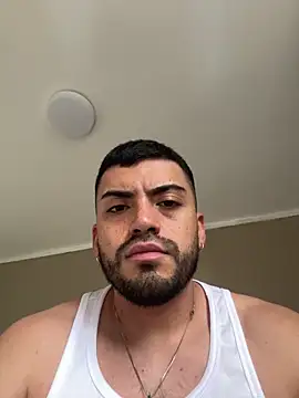 Snapshot of Alexander_Diazz chatting on 05-08-26, 08:01 Alexander Diazz online show from 05-08-26, 08:01