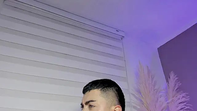 Snapshot of Alexander_Diazz chatting on 05-15-26, 12:14 Alexander Diazz online show from 05-15-26, 12:14