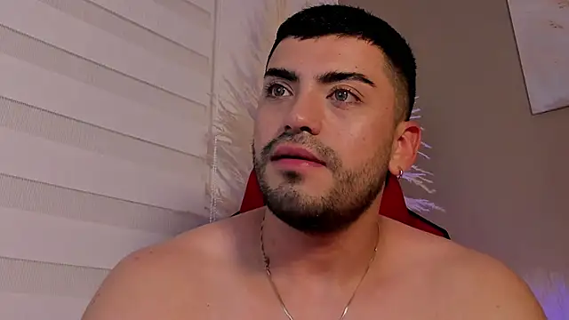 Snapshot of Alexander_Diazz chatting on 05-16-26, 12:20 Alexander Diazz online show from 05-16-26, 12:20
