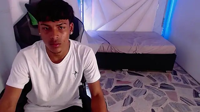 Angel foxc  online show from 04-07-26, 10:22