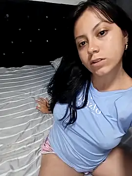 Snapshot of Lunafontana chatting on 04-08-26, 03:30 Lunafontana online show from 04-08-26, 03:30