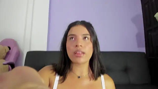 amarawalker1 online show from 04-09-26, 07:25