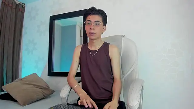 youn rider online show from 05-14-26, 07:44