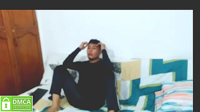 Snapshot of Denzel_Ass26 chatting on 05-04-26, 11:18 Denzel Ass26 online show from 05-04-26, 11:18