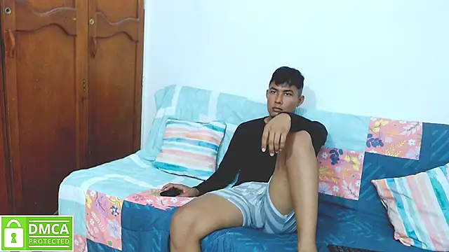 Snapshot of Denzel_Ass26 chatting on 05-06-26, 11:53 Denzel Ass26 online show from 05-06-26, 11:53