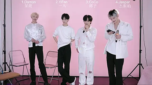 Snapshot of XL-CandyShop chatting on 04-08-26, 07:21 XL-CandyShop online show from 04-08-26, 07:21