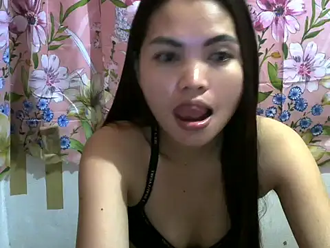 petitegirl123 online show from 04-08-26, 01:12