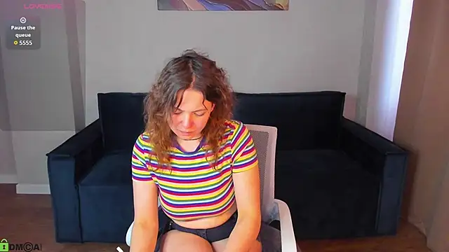 Snapshot of Asya_Nelson chatting on 05-18-26, 01:06 Asya Nelson online show from 05-18-26, 01:06