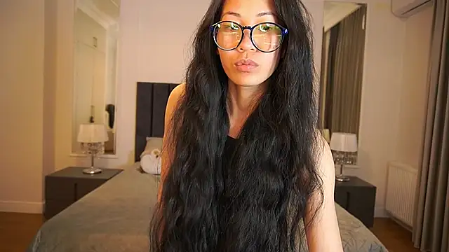 YunaYum online show from 04-20-26, 07:26