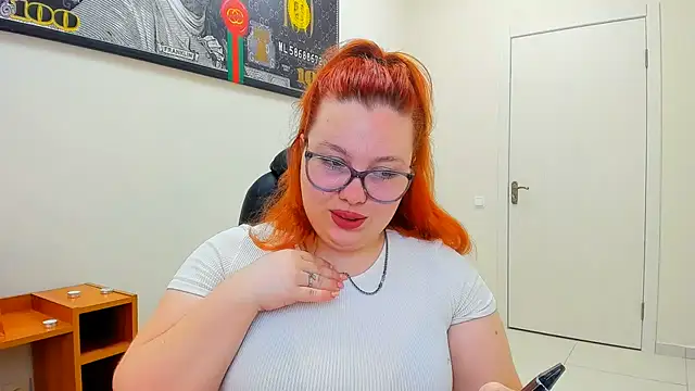 Snapshot of Aillia-Rous chatting on 06-28-26, 06:30 Aillia-Rous online show from 06-28-26, 06:30