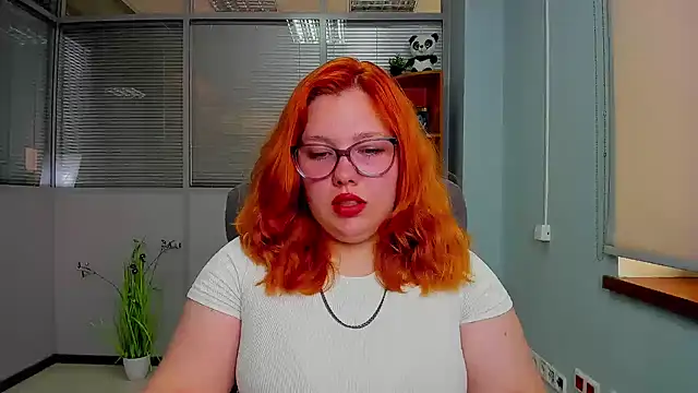 Snapshot of Aillia-Rous chatting on 06-09-26, 06:25 Aillia-Rous online show from 06-09-26, 06:25
