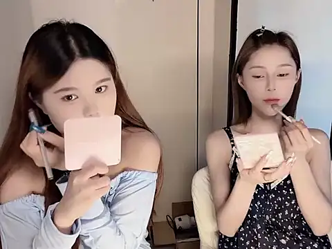 Snapshot of KaKa-01 chatting on 04-10-26, 02:29 KaKa-01 online show from 04-10-26, 02:29