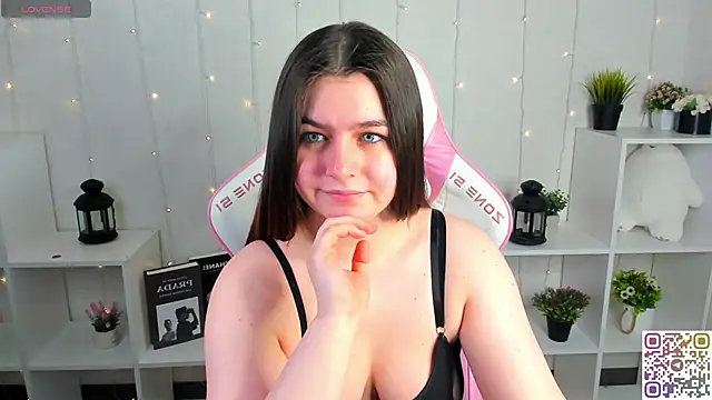 Margaret  Moon online show from 05-18-26, 08:08