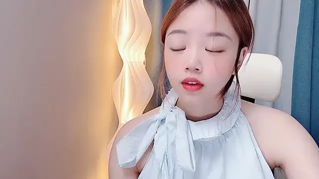 Snapshot of Lilababy00 chatting on 07-13-26, 04:01 Lilababy00 online show from 07-13-26, 04:01