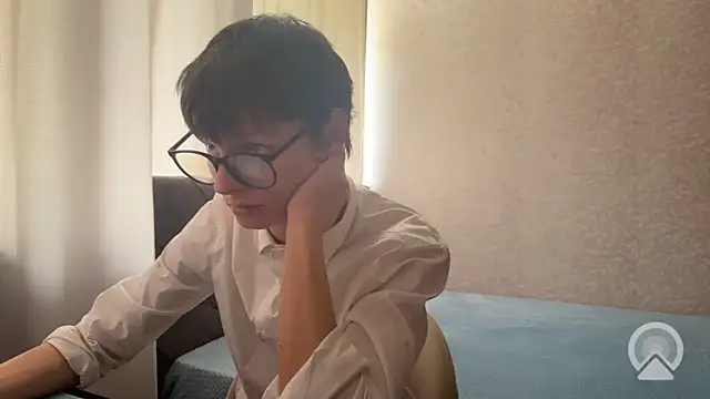 Snapshot of dalvos chatting on 04-18-26, 11:01 dalvos online show from 04-18-26, 11:01