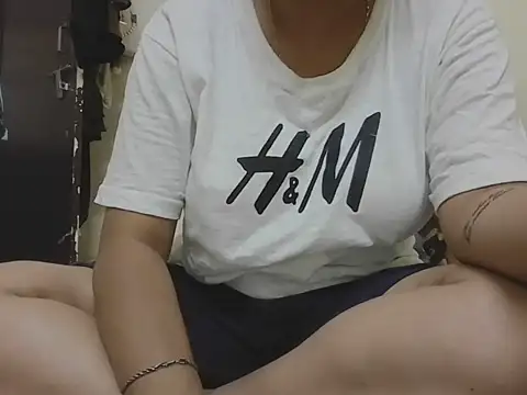 honey bunnix online show from 07-21-26, 01:45