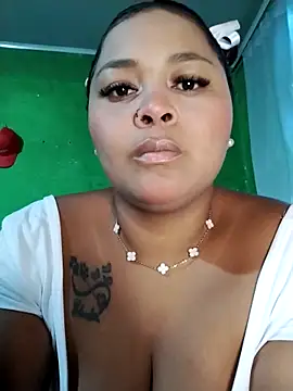 Snapshot of Nikita_Glam chatting on 05-02-26, 01:44 Nikita Glam online show from 05-02-26, 01:44