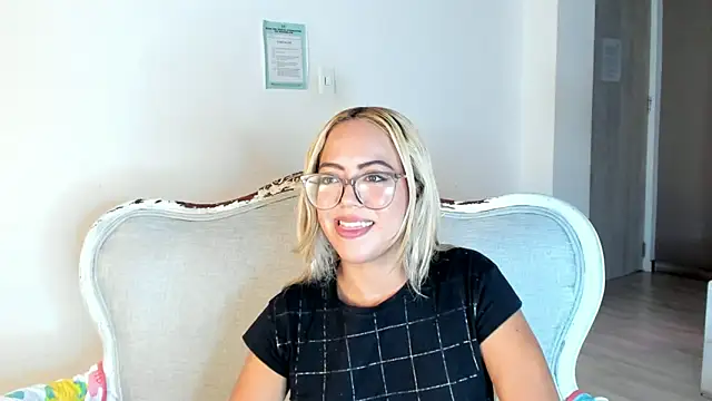 CristyBloom online show from 06-17-26, 09:25