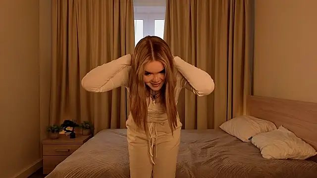 Margaret try online show from 04-10-26, 05:47