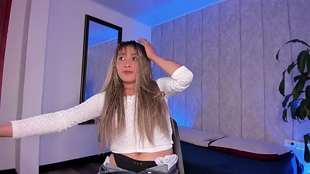 Lucero gomez online show from 04-09-26, 07:31