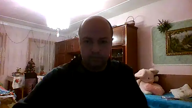 Snapshot of Luceriusbigass chatting on 12-27-24, 04:21 Luceriusbigass online show from 12-27-24, 04:21