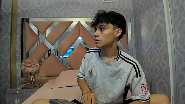 Snapshot of danii_rivas chatting on 04-13-26, 10:19 danii rivas online show from 04-13-26, 10:19