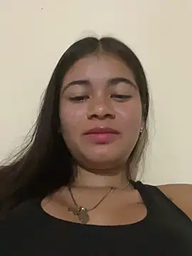 Snapshot of Kloe_zaf chatting on 05-31-26, 06:30 Kloe zaf online show from 05-31-26, 06:30