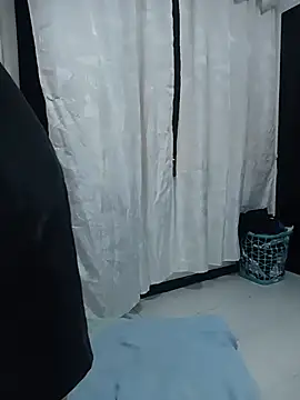 Snapshot of Lannah__ chatting on 05-28-26, 02:41 Lannah online show from 05-28-26, 02:41