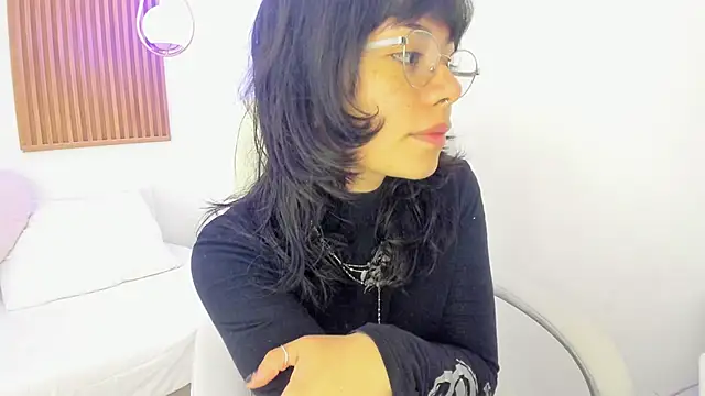 ghostmila online show from 04-27-26, 01:31
