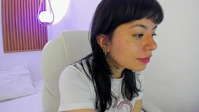 ghostmila online show from 04-19-26, 01:23