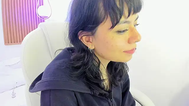 ghostmila online show from 04-18-26, 07:29