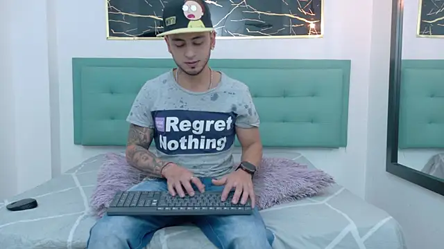 Snapshot of PowerLustX chatting on 06-10-26, 03:30 PowerLustX online show from 06-10-26, 03:30