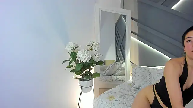 Atheena   online show from 04-18-26, 07:07