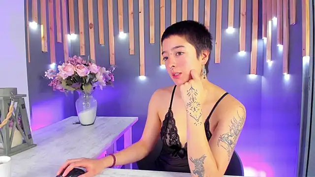 Atheena   online show from 04-21-26, 01:07